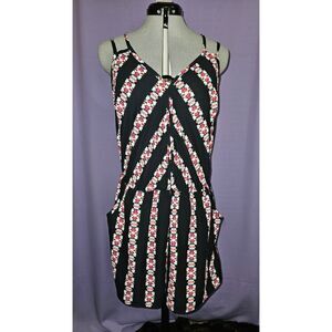 Source Unknown, Black, Red, White, Top, Size: M